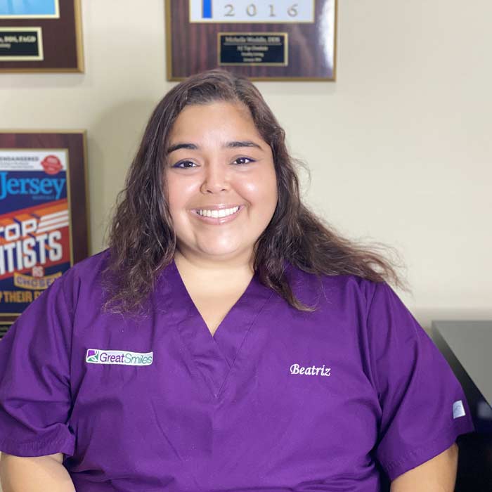 beatriz, dental assistant bio photo